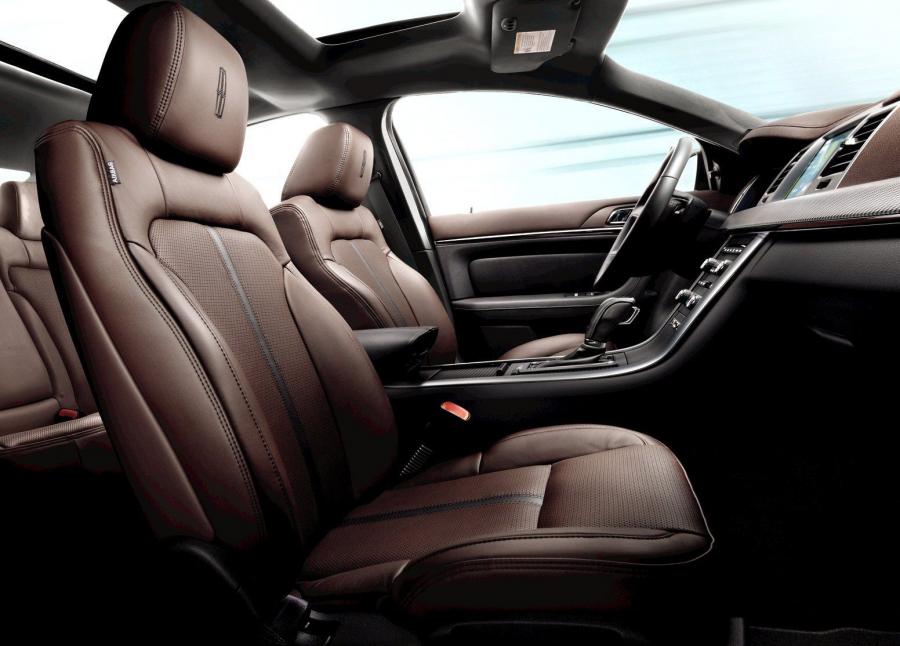  Lincoln MKS 2011 года  (фото 5 из 9)